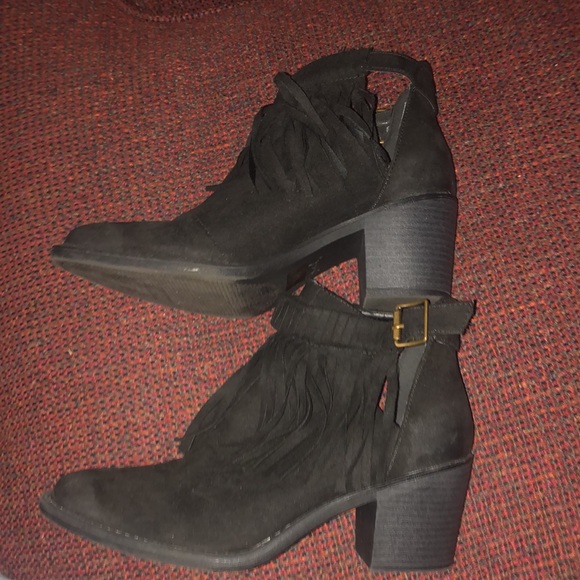 Women’s QUPID black faux suede fringed boots size 6 - Picture 5 of 6